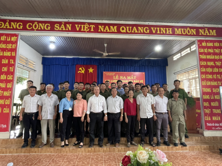 Xã Thạnh Tân tổ chức Lễ Ra mắt lực lượng tham gia bảo vệ an ninh, trật tự ở cơ sở